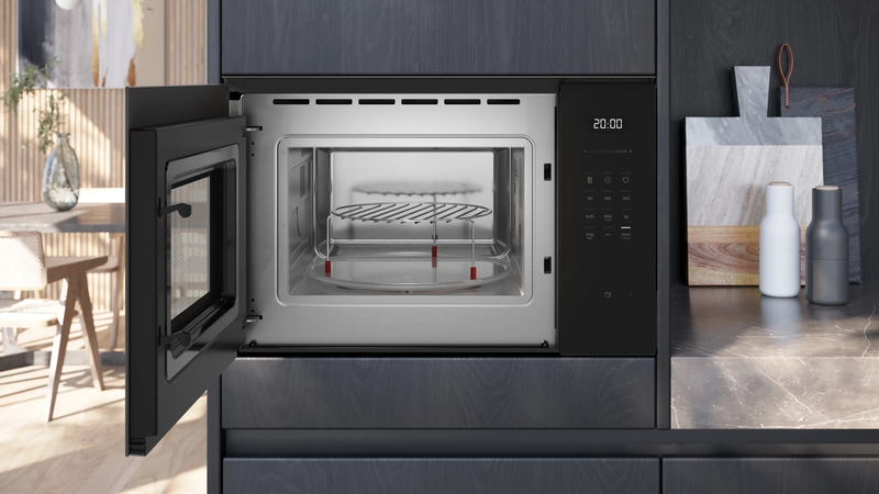 Siemens iQ500 Built-In Microwave with grill Black BE555LMB2-4