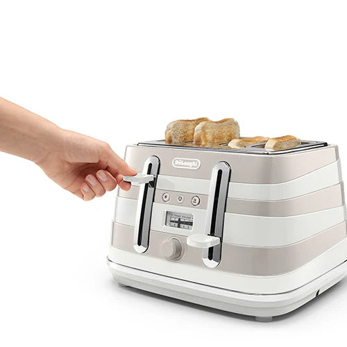 DeLonghi 4 Slice Avvolta Toaster White CTAC4003.W