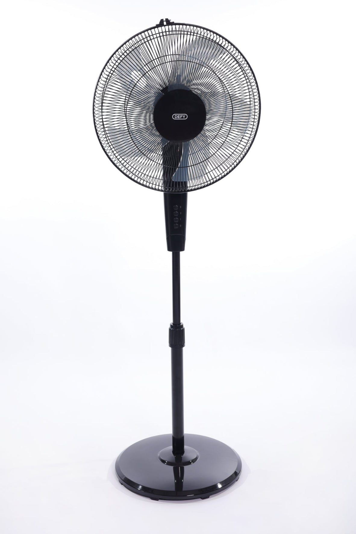 Defy 16 inch Black Pedestal Fan DSF1626B