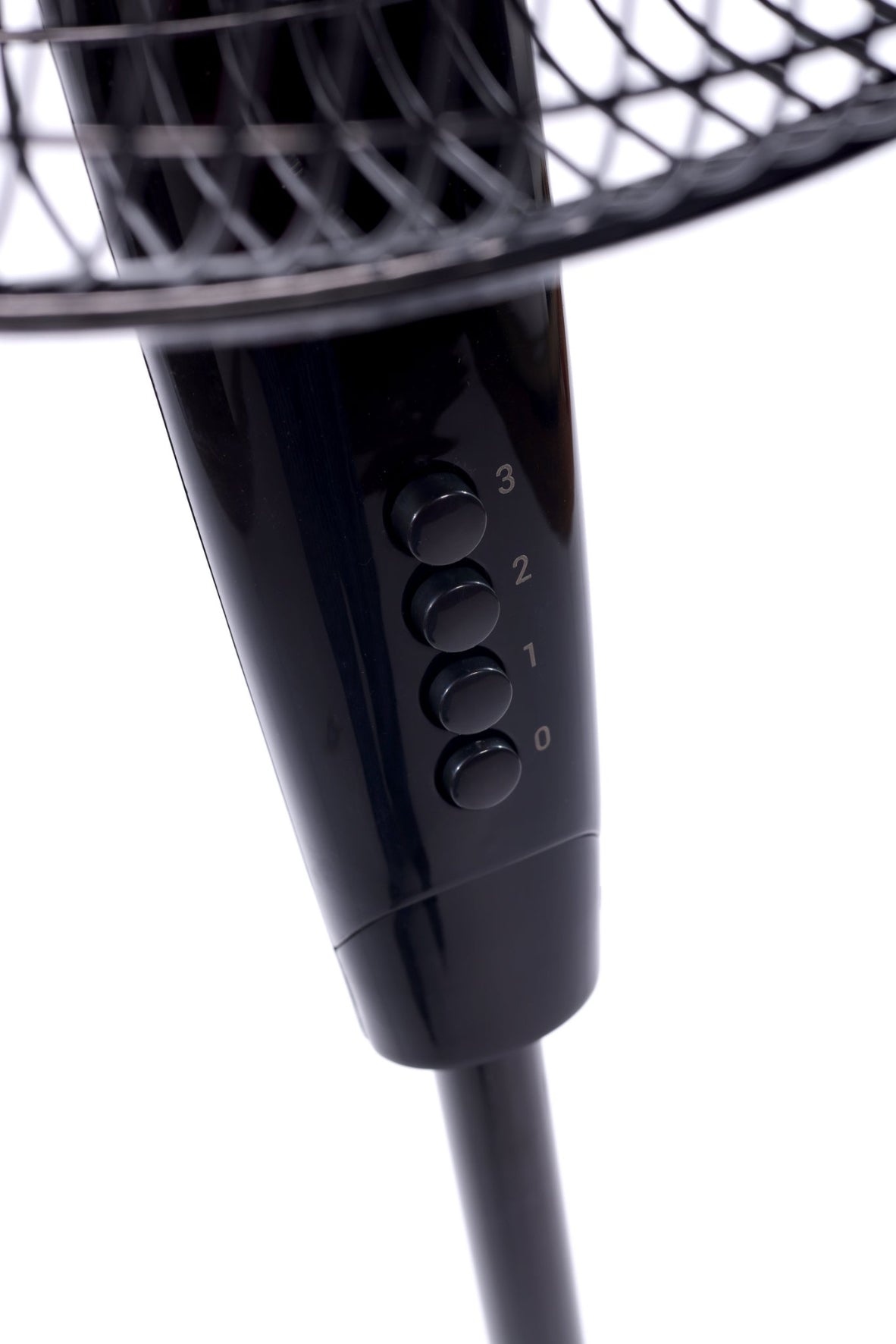 Defy 16 inch Black Pedestal Fan DSF1626B-5