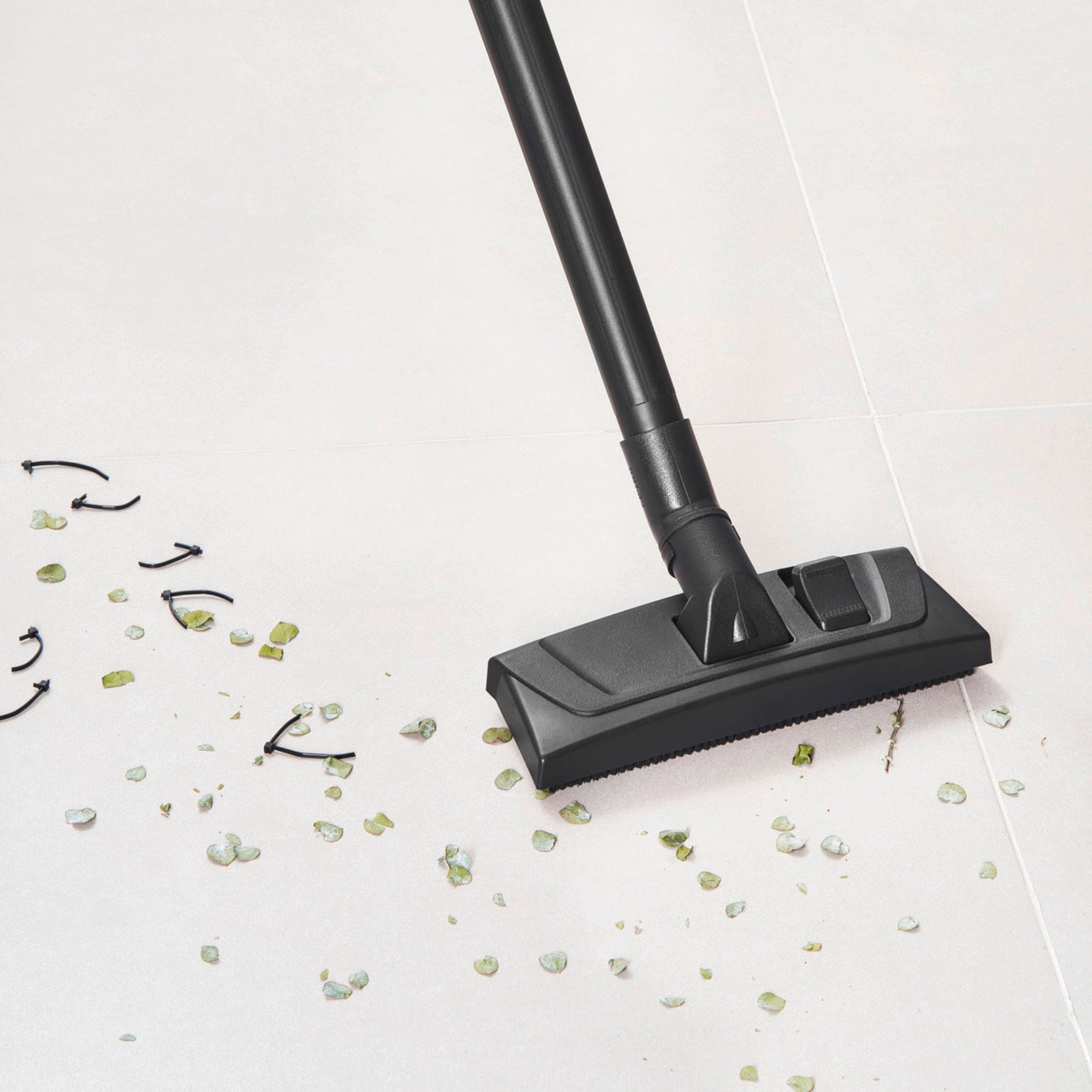 Karcher Dry Vacuum Cleaner DVAC1800-5