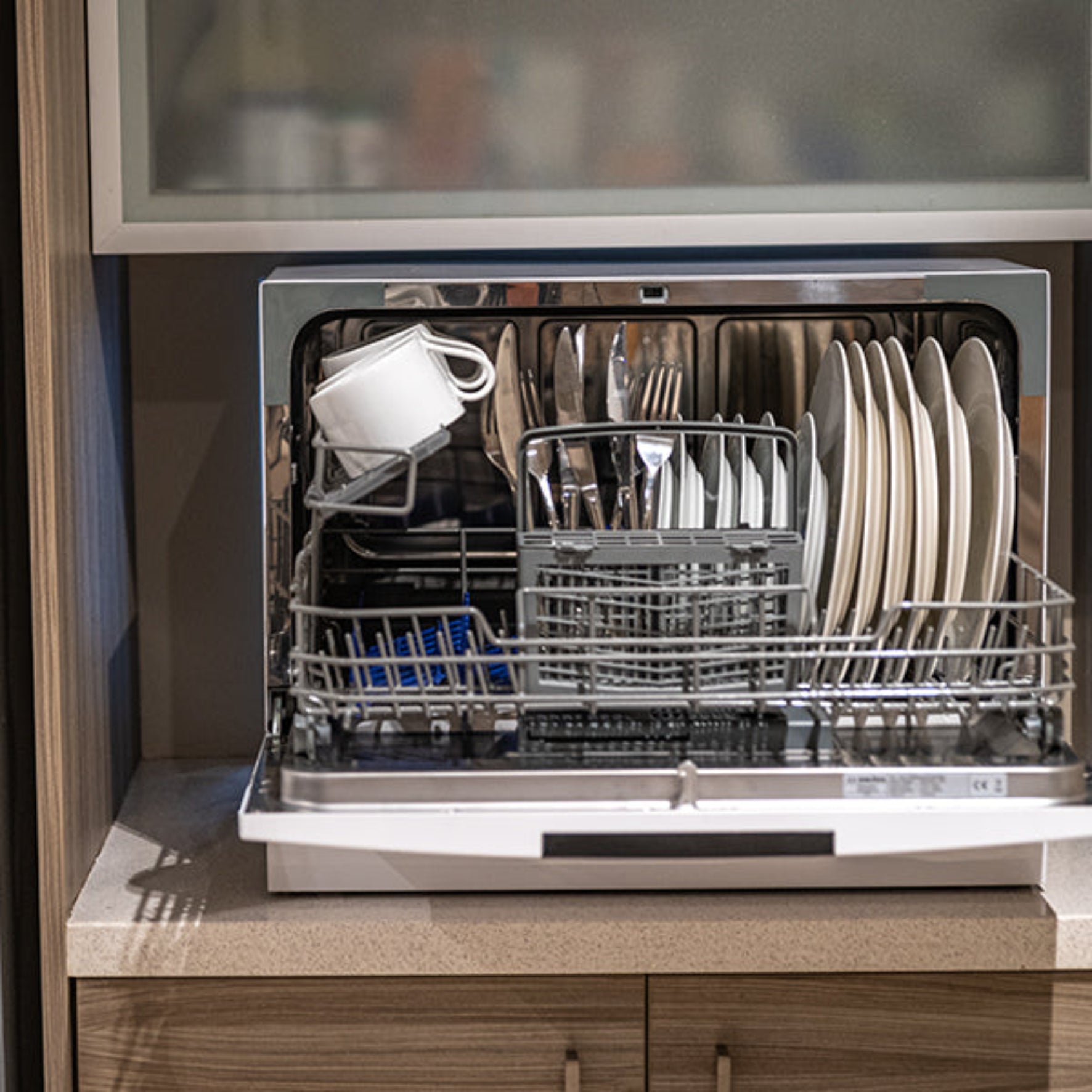 Swiss 6 Place Setting Dishwasher White DW3202A-W-3