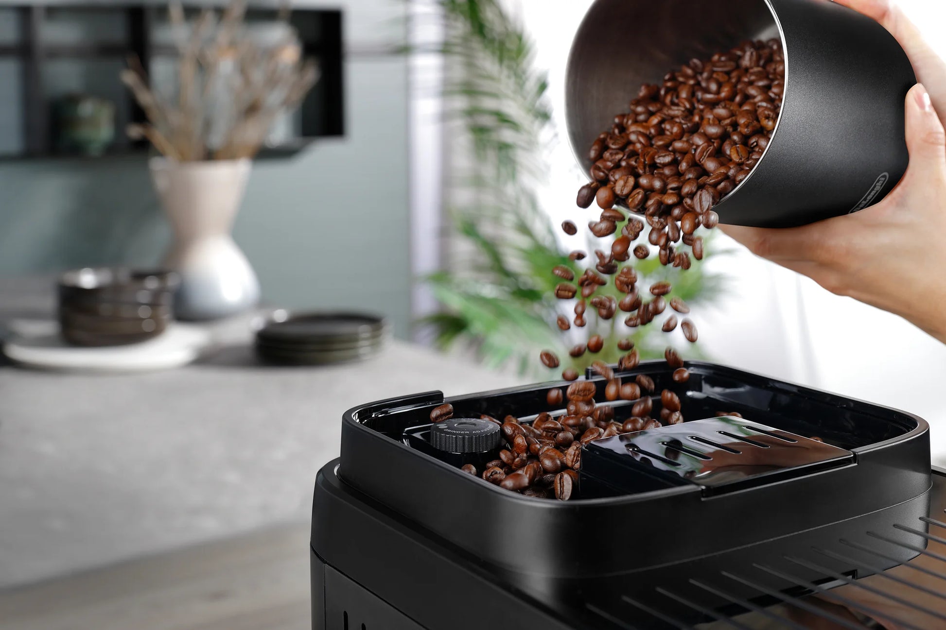 DeLonghi Magnifica Evo Next Bean to Cup Black ECAM310.60.GB-5