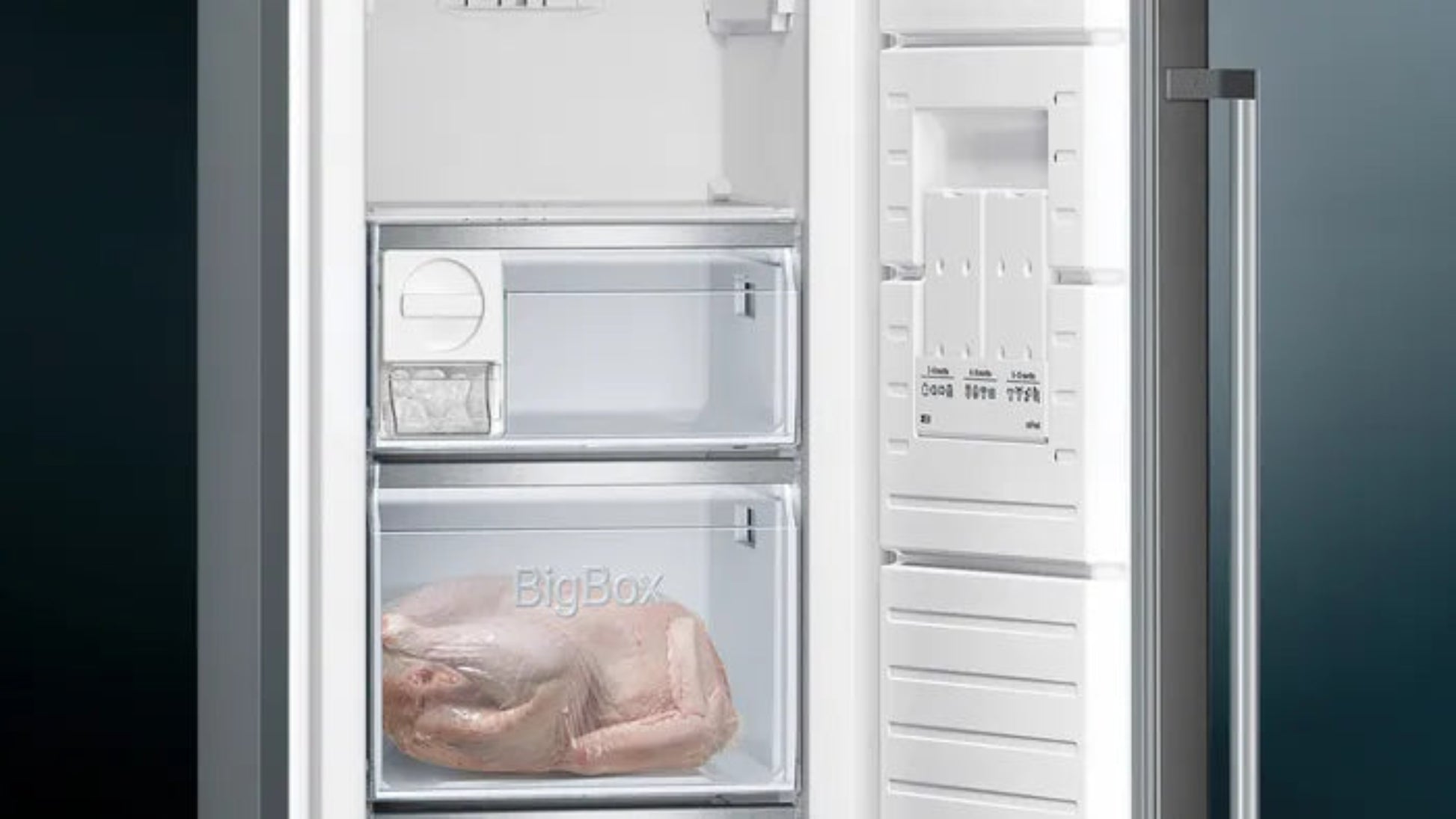 Siemens 242L Upright Freezer Black Steel GS36NAXEP-4