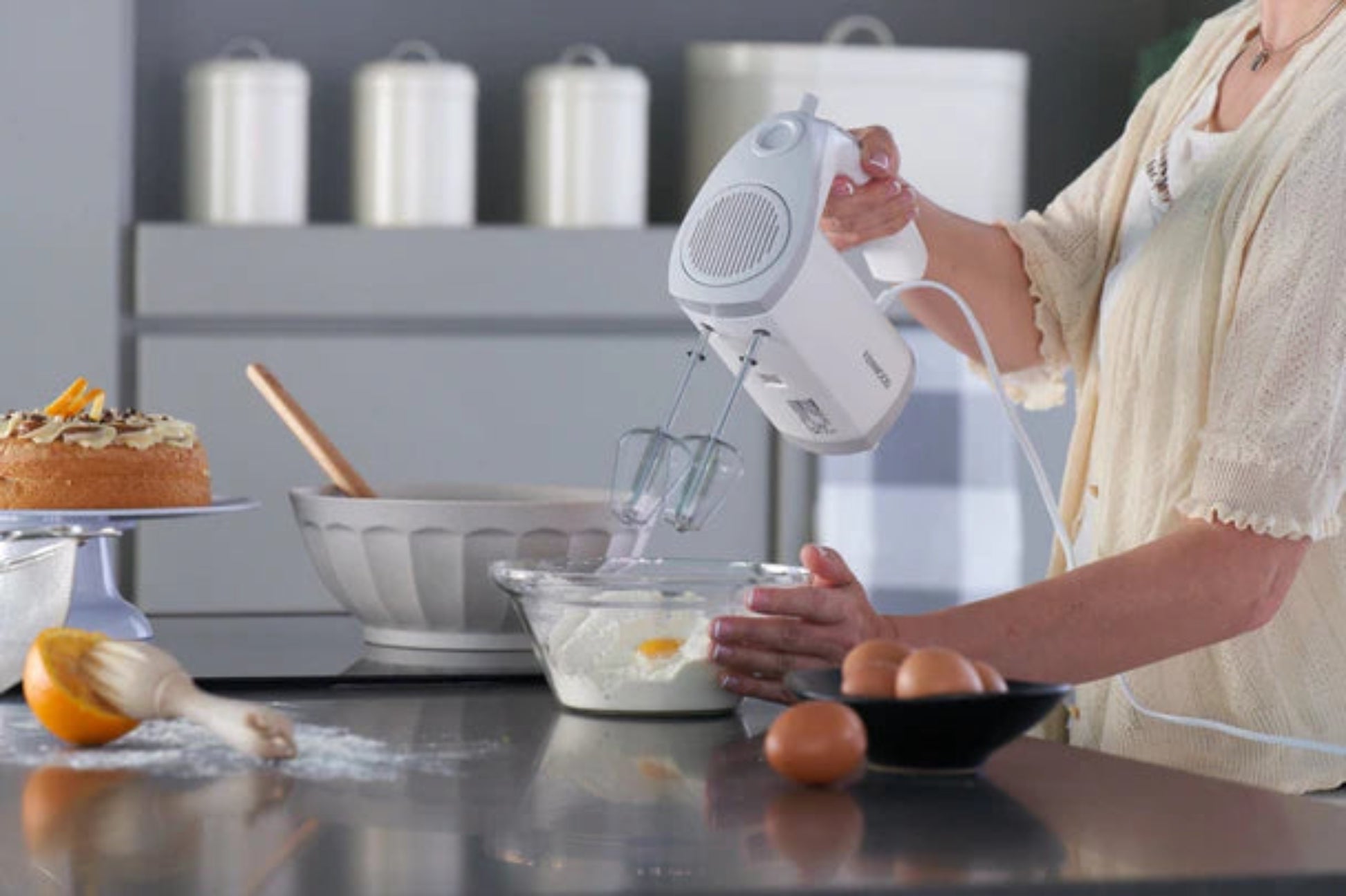 Kenwood Hand Mixer White HMP20-8