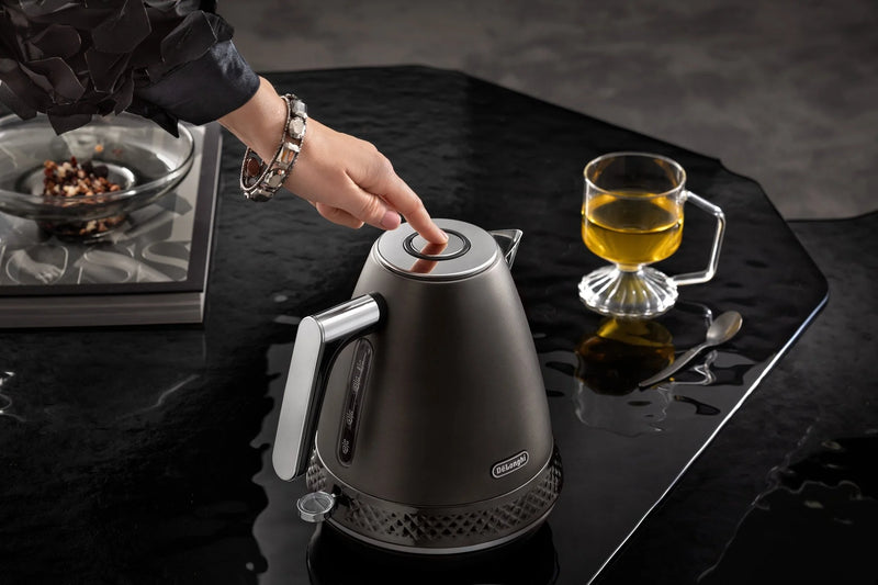 Delonghi Diadema Cordless Kettle 1,7L Black KBV3001.BK-6