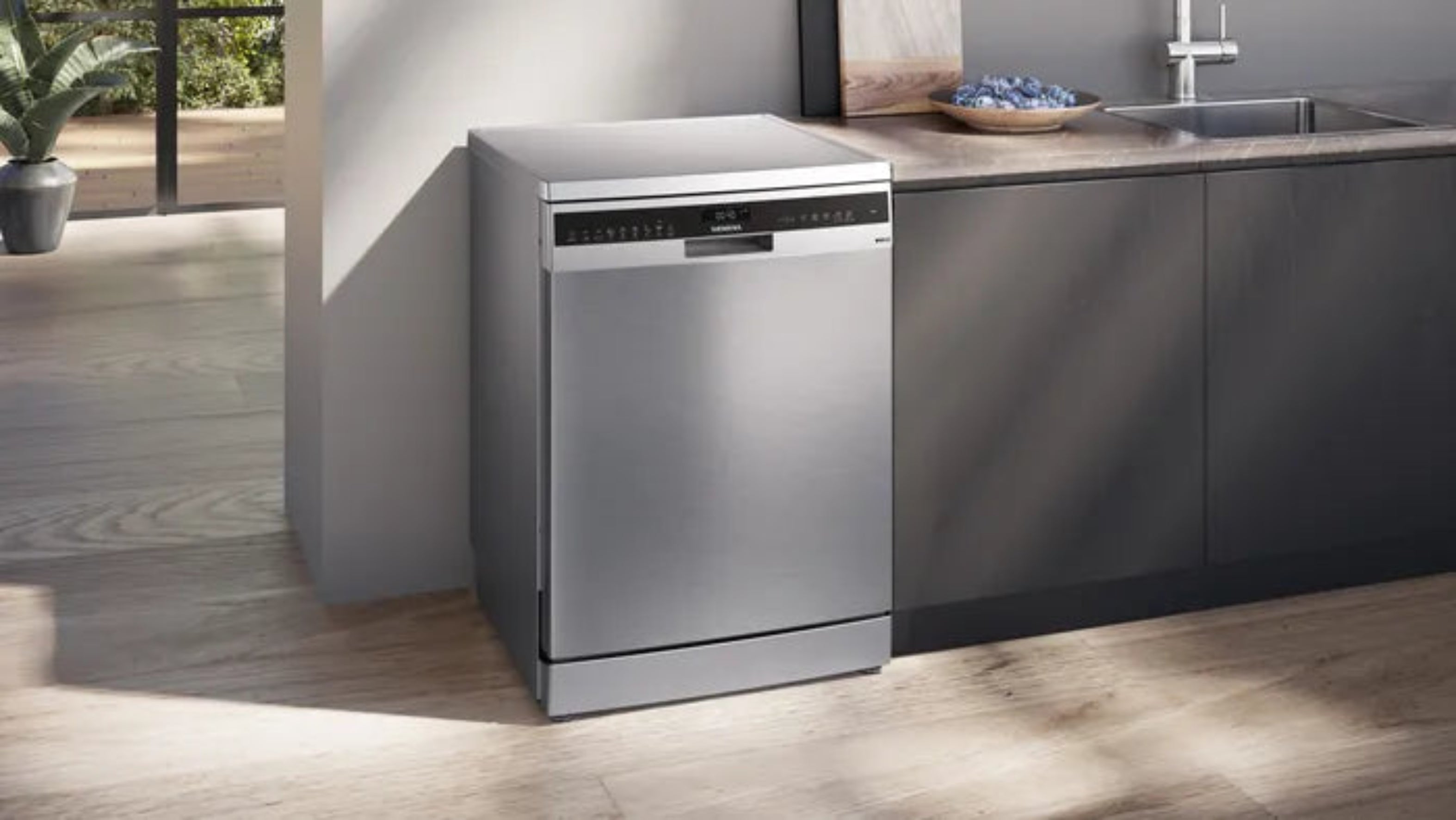 Siemens 13 Place Setting Dishwasher Silver Inox SN25EI02CZ