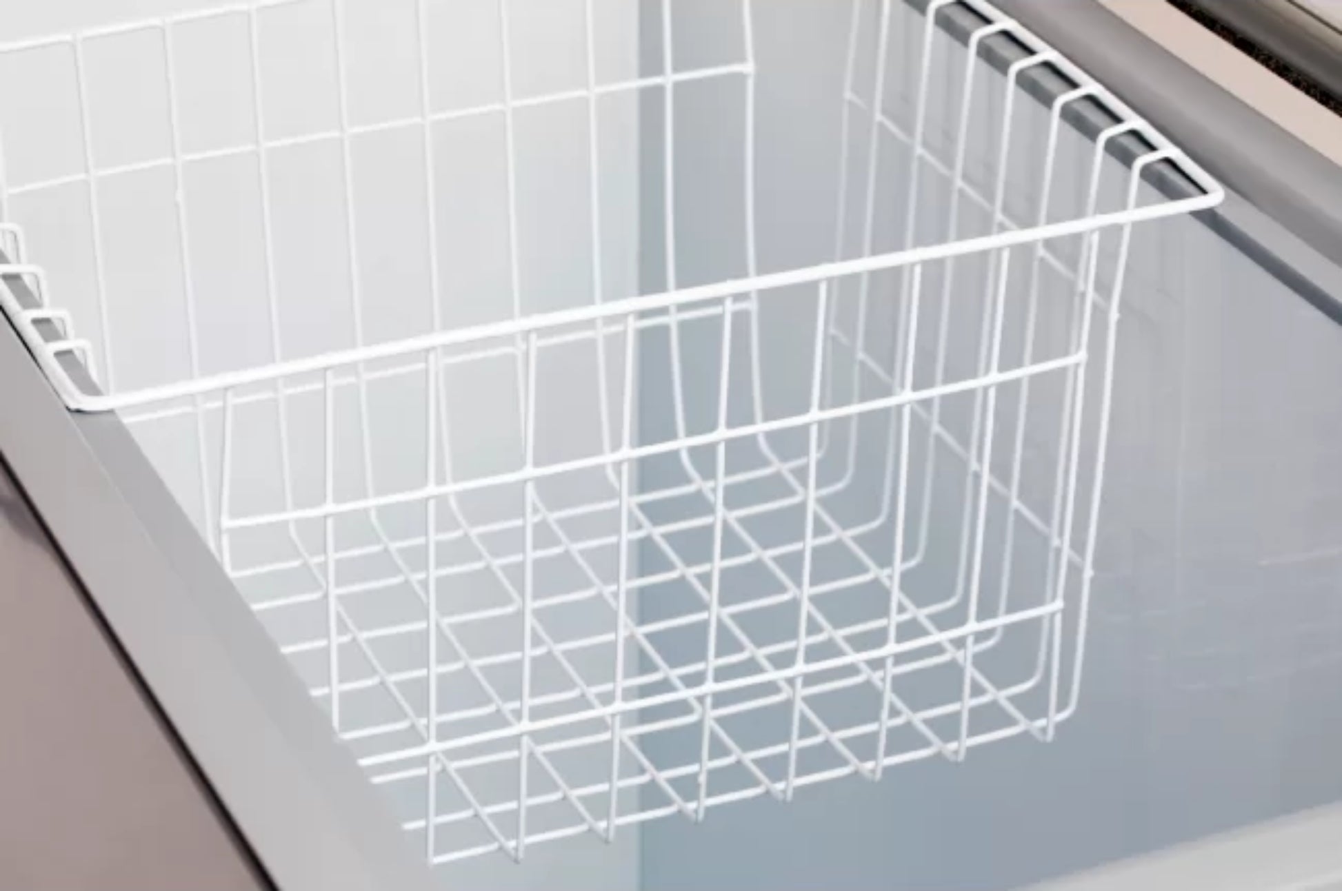 Univa 110L Chest Freezer White UC125W-5