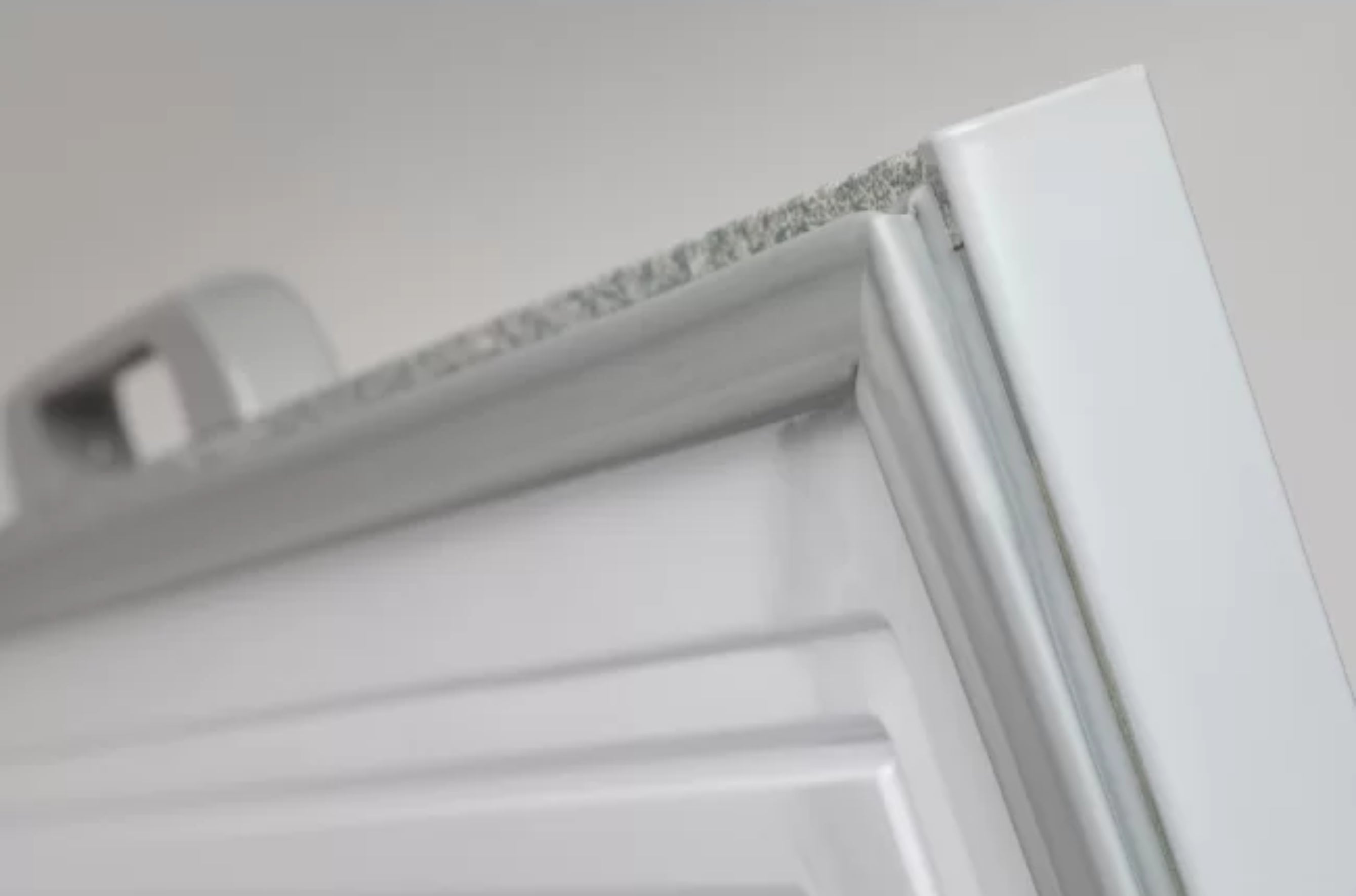 Univa 292L Chest Freezer White UC310W