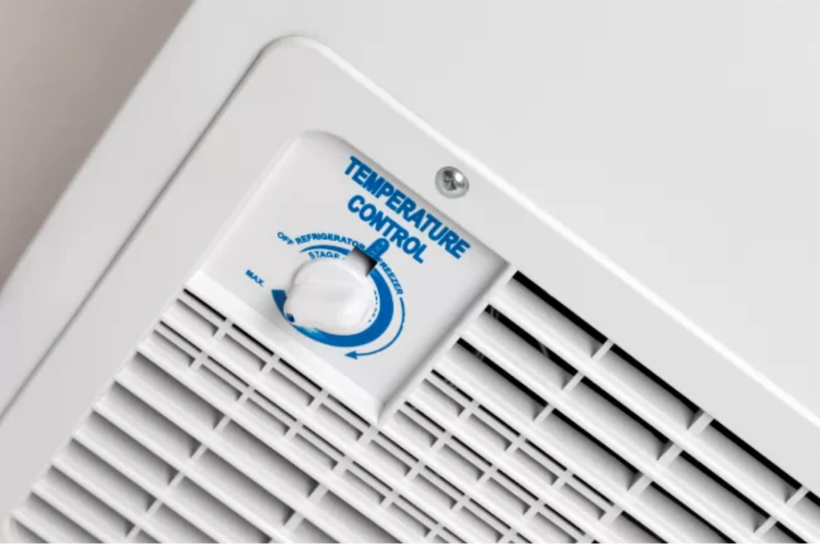 Univa 292L Chest Freezer White UC310W