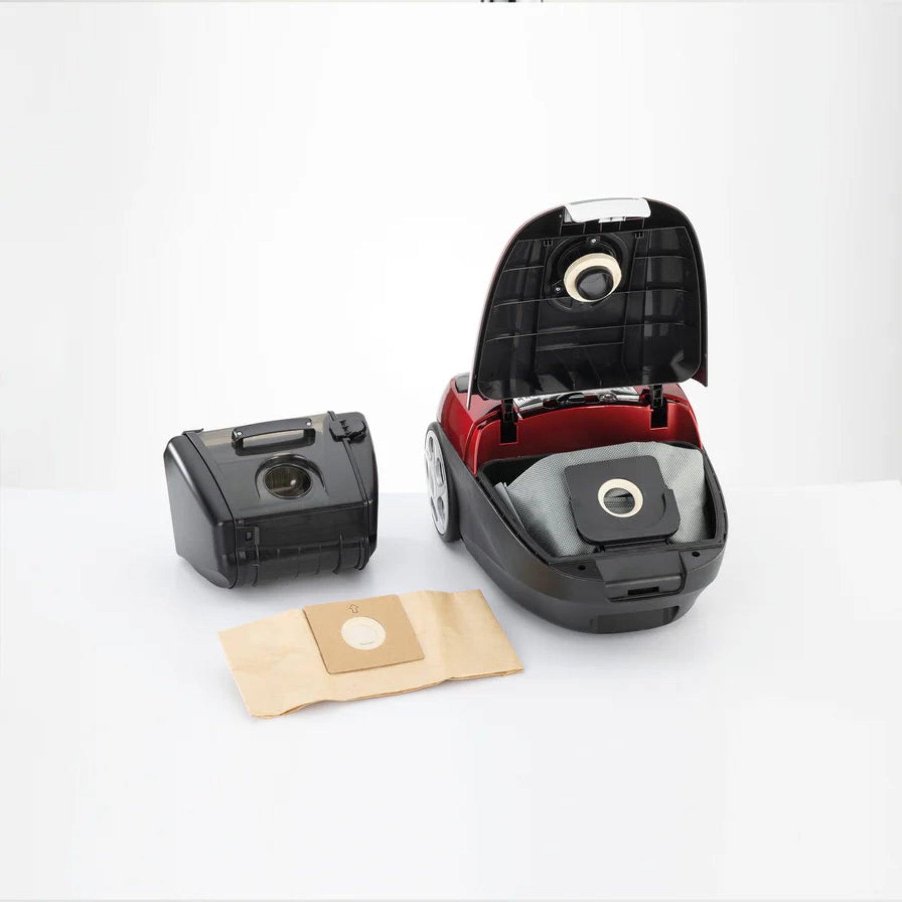 Kenwood Bag & Bagless Vacuum Cleaner Black/Red VCP90.000BR